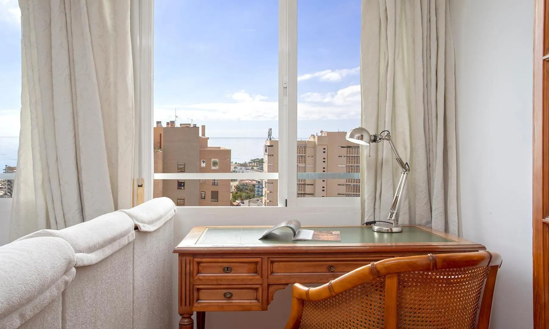 Playamar Flat In The Beach With Pool, Tennis And Paddle Court, Gardens 토레몰리노스