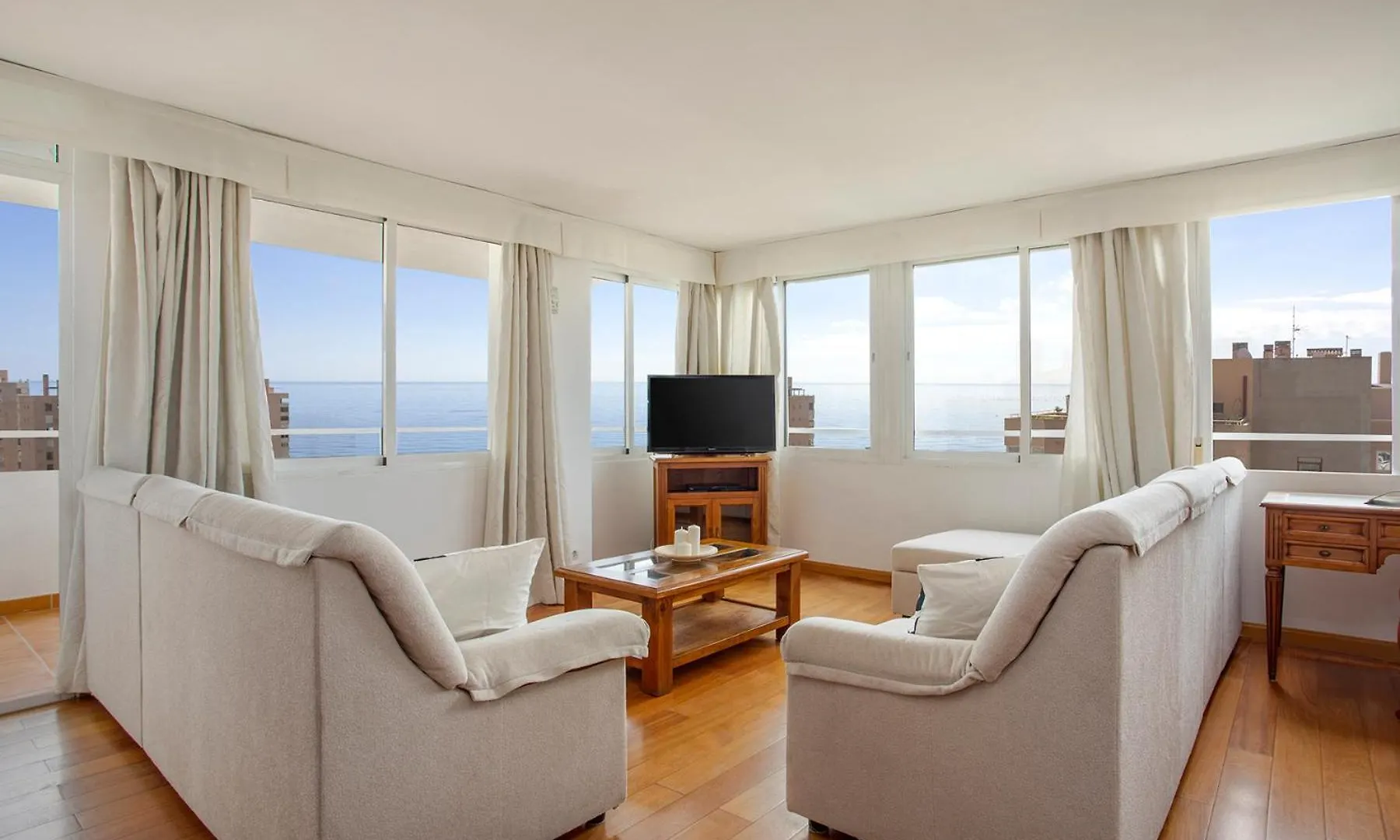 Playamar Flat In The Beach With Pool, Tennis And Paddle Court, Gardens 토레몰리노스