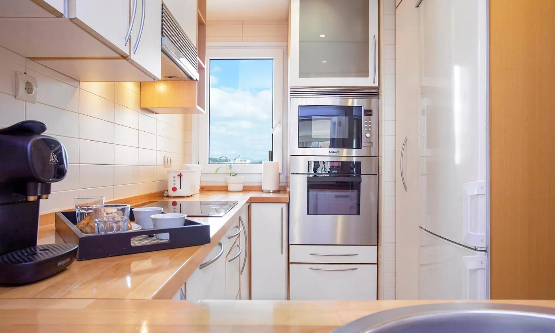 Playamar Flat In The Beach With Pool, Tennis And Paddle Court, Gardens 토레몰리노스 아파트