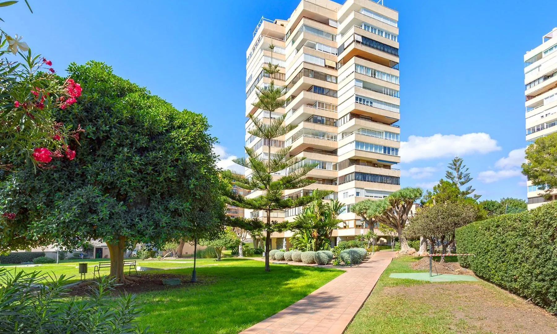 아파트 Playamar Flat In The Beach With Pool, Tennis And Paddle Court, Gardens 토레몰리노스 스페인