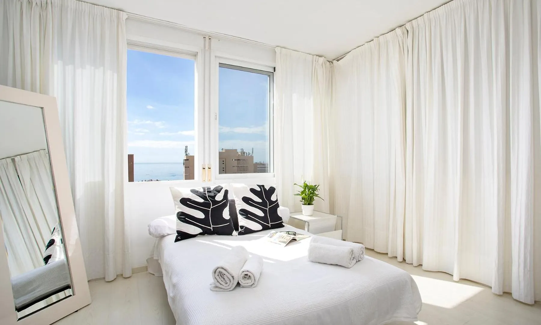 아파트 Playamar Flat In The Beach With Pool, Tennis And Paddle Court, Gardens 토레몰리노스